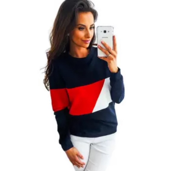 Tommy Hilfiger Tops - NWT Pullover sweater